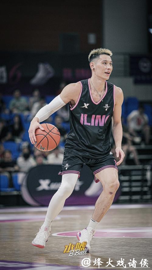 老队友林书豪给崔永熙提建议:训练中要狠一些 老队友林书豪给崔永熙提建议:训练中要狠一些